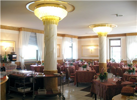 LA BUSSOLA HOTEL